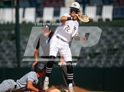 Thumbnail 3 in Seminole vs. Pleasant Grove (UIL 4A D1 State Semifinal Game 2) photogallery.