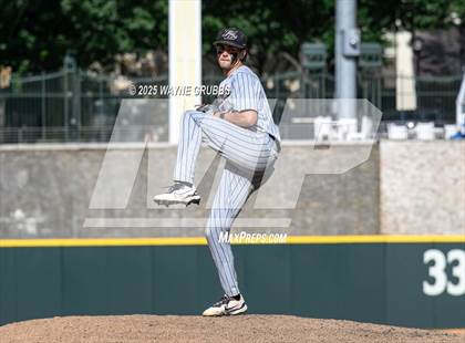 Thumbnail 3 in Seminole vs. Pleasant Grove (UIL 4A D1 State Semifinal Game 2) photogallery.