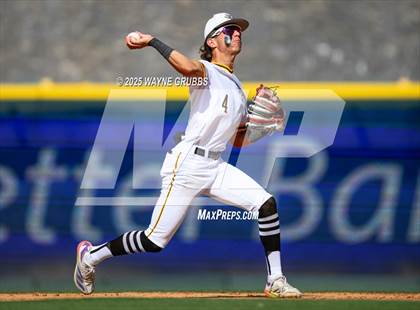 Thumbnail 1 in Seminole vs. Pleasant Grove (UIL 4A D1 State Semifinal Game 2) photogallery.