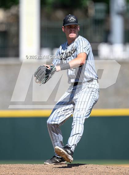 Thumbnail 2 in Seminole vs. Pleasant Grove (UIL 4A D1 State Semifinal Game 2) photogallery.