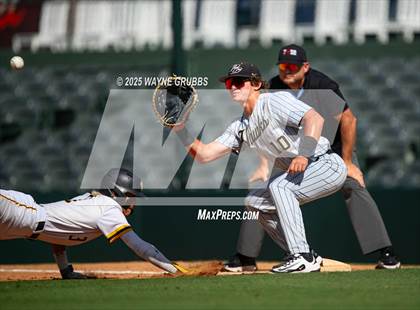 Thumbnail 1 in Seminole vs. Pleasant Grove (UIL 4A D1 State Semifinal Game 2) photogallery.