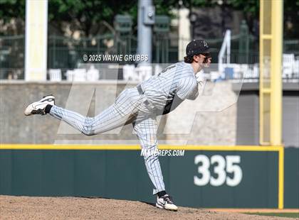 Thumbnail 1 in Seminole vs. Pleasant Grove (UIL 4A D1 State Semifinal Game 2) photogallery.