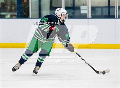 Thumbnail 1 in Maine vs. New Trier Blue (Blackhawks HoHo Tournament) photogallery.