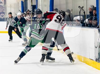Thumbnail 3 in Maine vs. New Trier Blue (Blackhawks HoHo Tournament) photogallery.