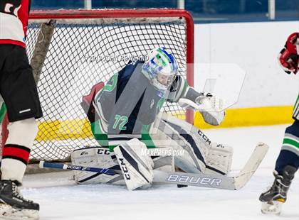 Thumbnail 3 in Maine vs. New Trier Blue (Blackhawks HoHo Tournament) photogallery.
