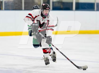 Thumbnail 3 in Maine vs. New Trier Blue (Blackhawks HoHo Tournament) photogallery.