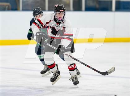 Thumbnail 1 in Maine vs. New Trier Blue (Blackhawks HoHo Tournament) photogallery.