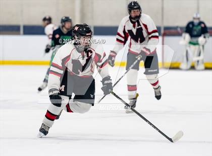 Thumbnail 2 in Maine vs. New Trier Blue (Blackhawks HoHo Tournament) photogallery.