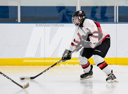 Thumbnail 3 in Maine vs. New Trier Blue (Blackhawks HoHo Tournament) photogallery.