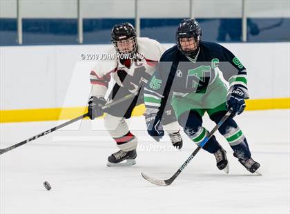 Thumbnail 2 in Maine vs. New Trier Blue (Blackhawks HoHo Tournament) photogallery.