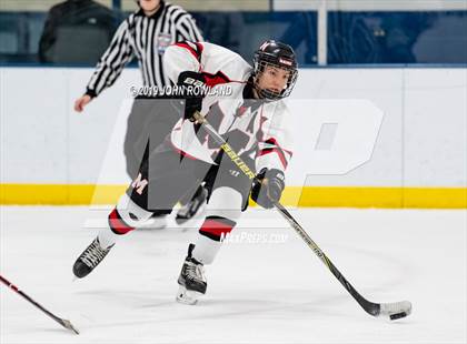 Thumbnail 2 in Maine vs. New Trier Blue (Blackhawks HoHo Tournament) photogallery.