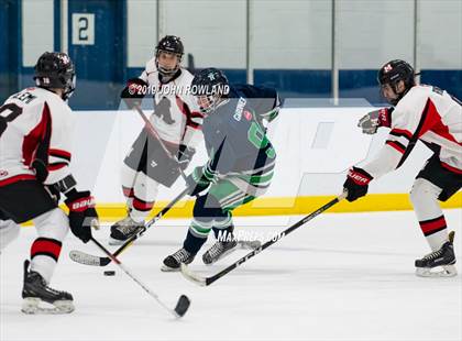 Thumbnail 3 in Maine vs. New Trier Blue (Blackhawks HoHo Tournament) photogallery.
