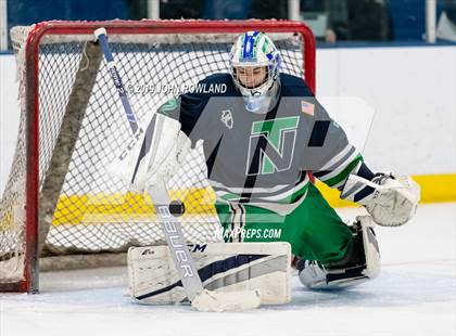 Thumbnail 3 in Maine vs. New Trier Blue (Blackhawks HoHo Tournament) photogallery.