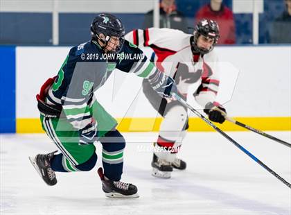 Thumbnail 2 in Maine vs. New Trier Blue (Blackhawks HoHo Tournament) photogallery.