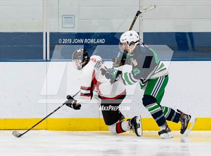 Thumbnail 3 in Maine vs. New Trier Blue (Blackhawks HoHo Tournament) photogallery.