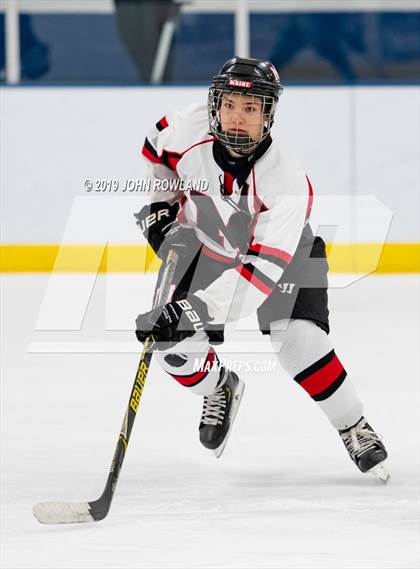 Thumbnail 2 in Maine vs. New Trier Blue (Blackhawks HoHo Tournament) photogallery.