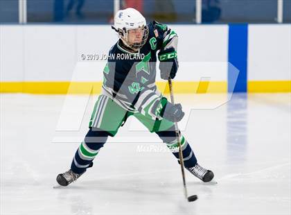 Thumbnail 1 in Maine vs. New Trier Blue (Blackhawks HoHo Tournament) photogallery.