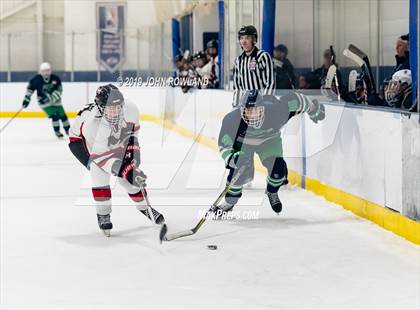 Thumbnail 2 in Maine vs. New Trier Blue (Blackhawks HoHo Tournament) photogallery.