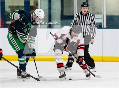 Thumbnail 2 in Maine vs. New Trier Blue (Blackhawks HoHo Tournament) photogallery.