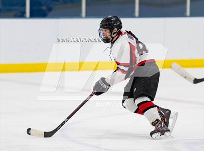 Thumbnail 1 in Maine vs. New Trier Blue (Blackhawks HoHo Tournament) photogallery.
