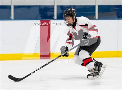 Thumbnail 3 in Maine vs. New Trier Blue (Blackhawks HoHo Tournament) photogallery.