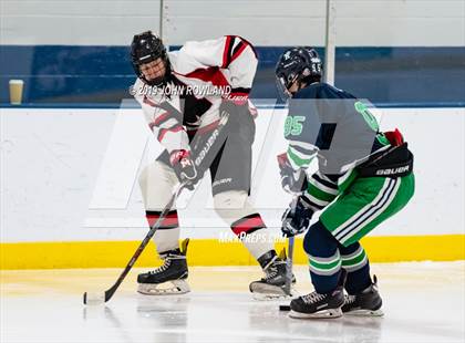 Thumbnail 2 in Maine vs. New Trier Blue (Blackhawks HoHo Tournament) photogallery.