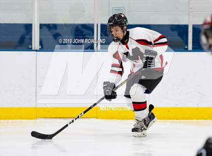 Thumbnail 1 in Maine vs. New Trier Blue (Blackhawks HoHo Tournament) photogallery.