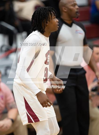 Thumbnail 3 in Veterans vs Warner Robins photogallery.