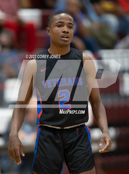 Thumbnail 3 in Veterans vs Warner Robins photogallery.