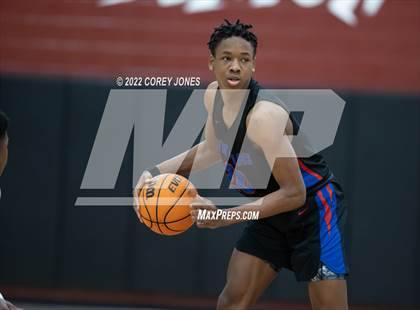 Thumbnail 1 in Veterans vs Warner Robins photogallery.