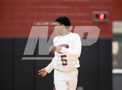 Thumbnail 1 in Veterans vs Warner Robins photogallery.