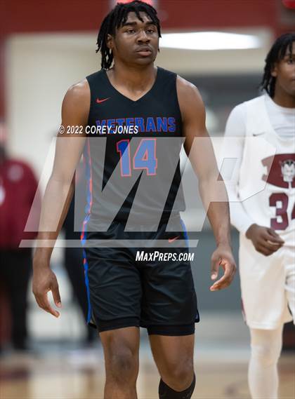 Thumbnail 1 in Veterans vs Warner Robins photogallery.