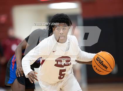 Thumbnail 3 in Veterans vs Warner Robins photogallery.