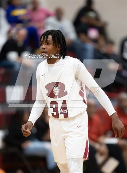 Thumbnail 3 in Veterans vs Warner Robins photogallery.