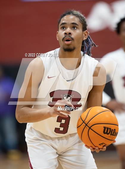 Thumbnail 1 in Veterans vs Warner Robins photogallery.