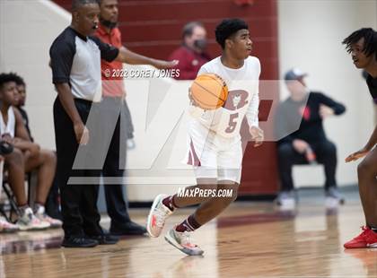 Thumbnail 2 in Veterans vs Warner Robins photogallery.