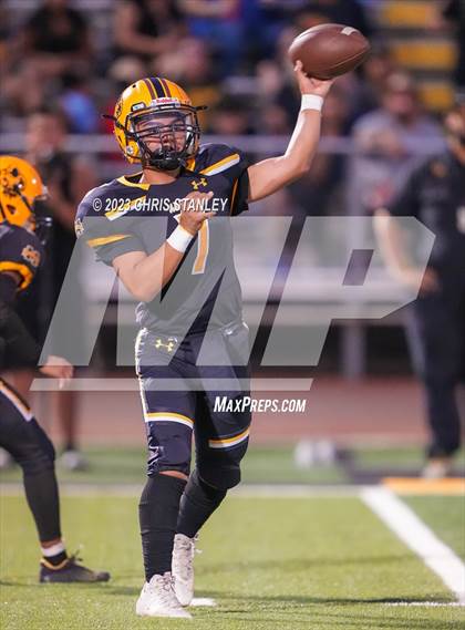 Thumbnail 1 in Yuma Catholic @ Marcos De Niza photogallery.