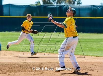 Thumbnail 3 in Highland vs. Narbonne photogallery.