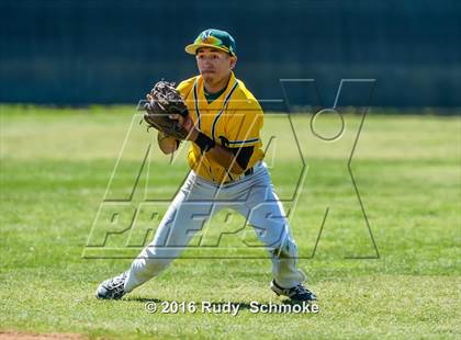 Thumbnail 3 in Highland vs. Narbonne photogallery.