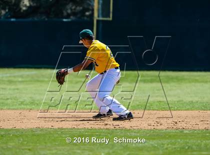Thumbnail 3 in Highland vs. Narbonne photogallery.