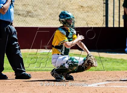 Thumbnail 1 in Highland vs. Narbonne photogallery.