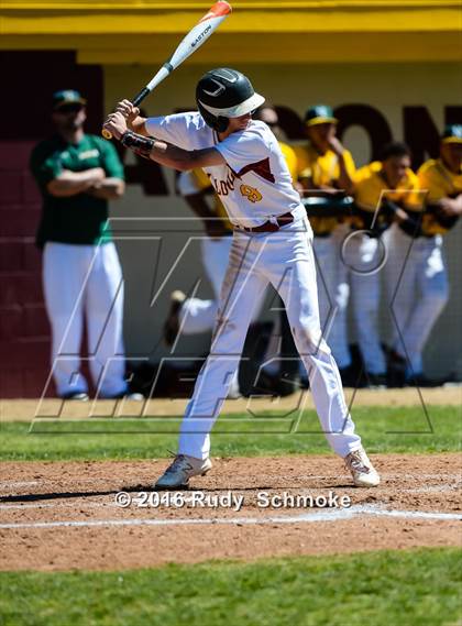 Thumbnail 2 in Highland vs. Narbonne photogallery.