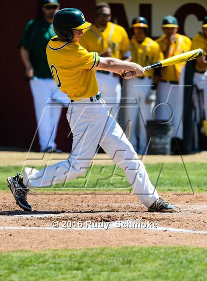 Thumbnail 2 in Highland vs. Narbonne photogallery.