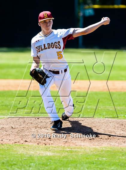 Thumbnail 3 in Highland vs. Narbonne photogallery.