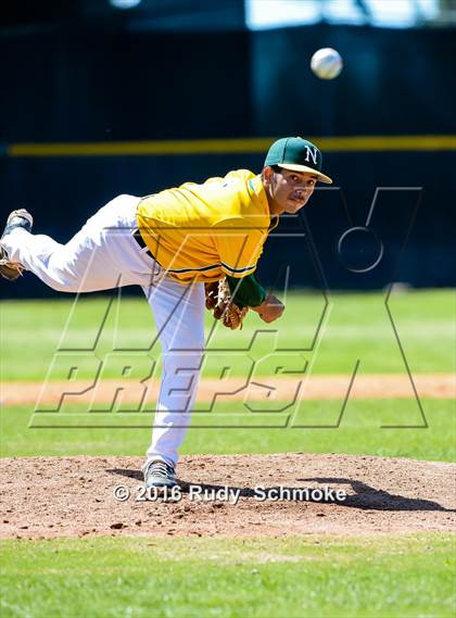 Thumbnail 3 in Highland vs. Narbonne photogallery.