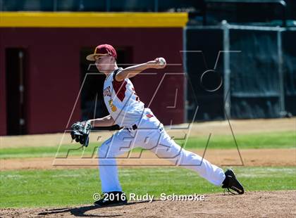 Thumbnail 3 in Highland vs. Narbonne photogallery.