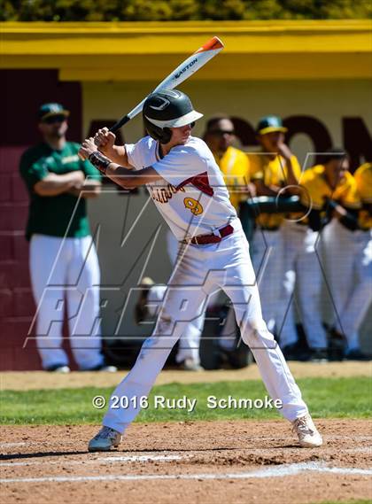 Thumbnail 1 in Highland vs. Narbonne photogallery.