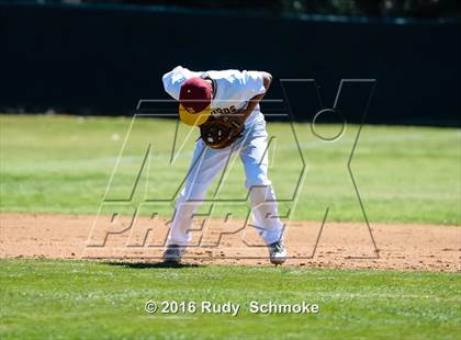 Thumbnail 1 in Highland vs. Narbonne photogallery.