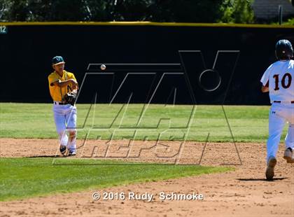 Thumbnail 3 in Highland vs. Narbonne photogallery.