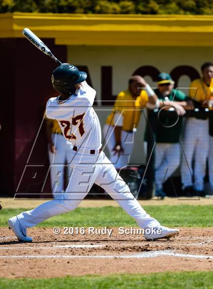 Thumbnail 1 in Highland vs. Narbonne photogallery.